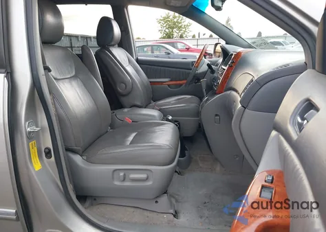 2010 Toyota Sienna Limited из США, поврежденный, VIN 5TDYK4CC1AS304057
